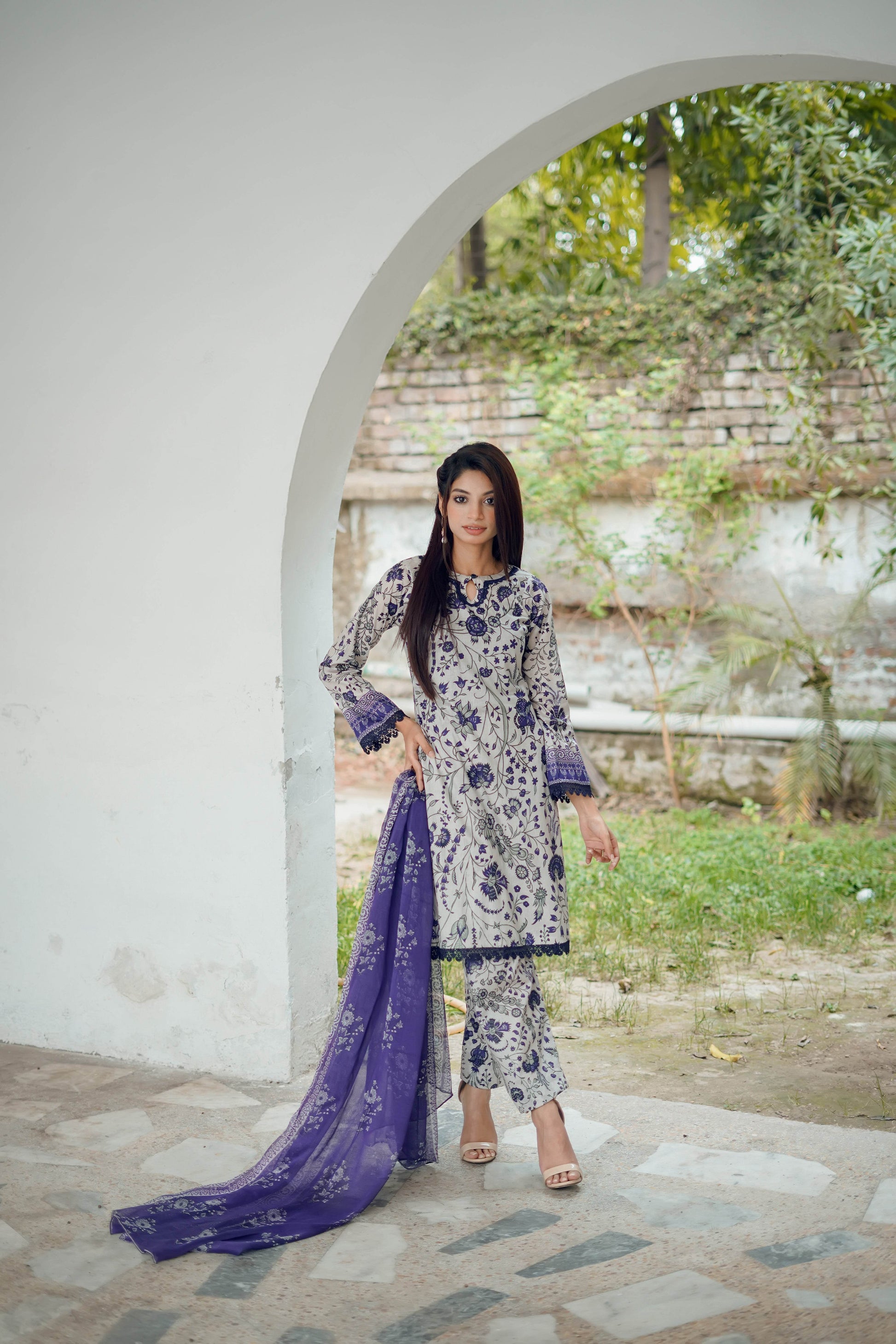 Lavender Meadow - 03 Piece Unstitched Digital Print with Bamber Dupatta - Ayzal Minal