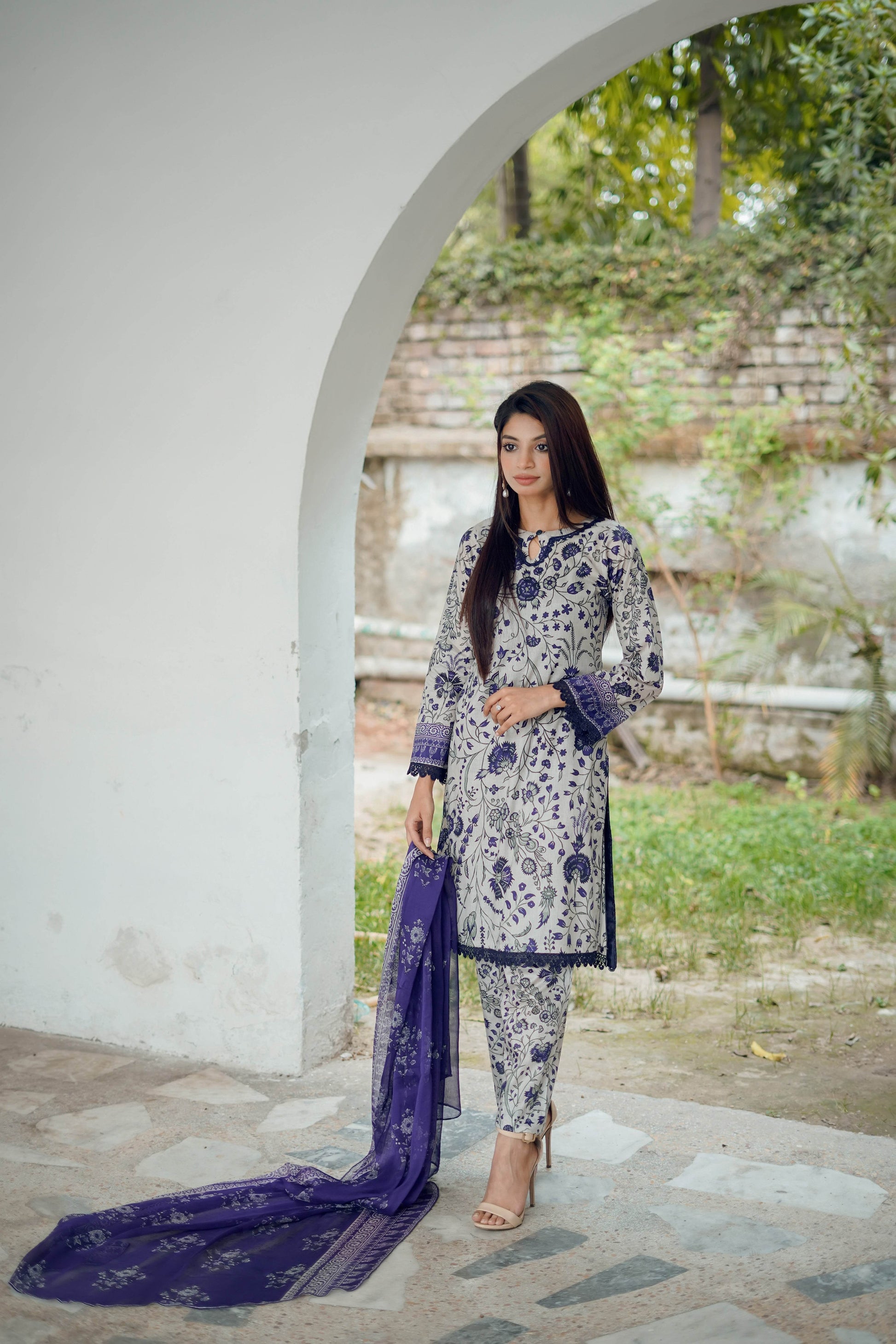 Lavender Meadow - 03 Piece Unstitched Digital Print with Bamber Dupatta - Ayzal Minal