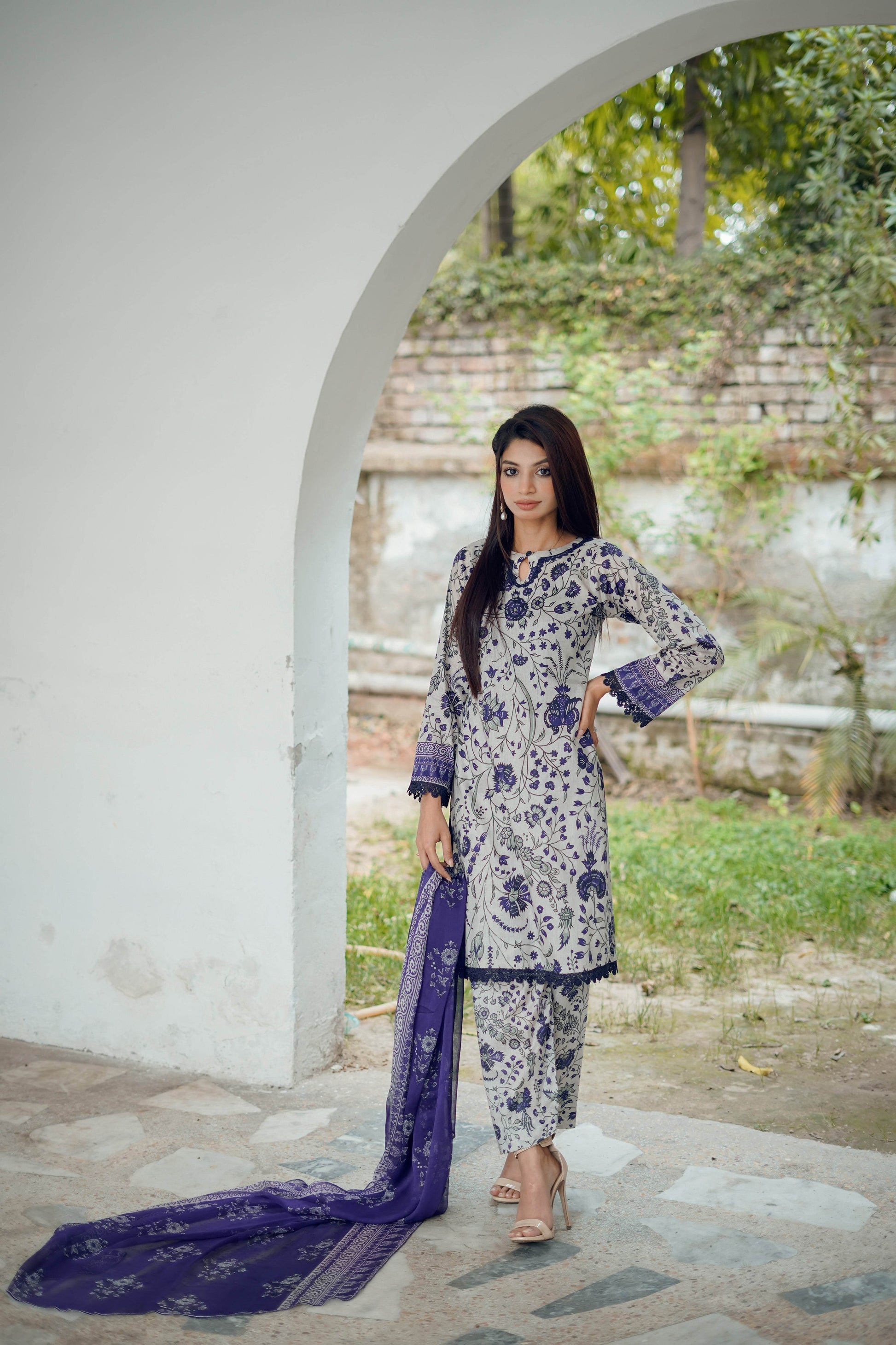 Lavender Meadow - 03 Piece Unstitched Digital Print with Bamber Dupatta - Ayzal Minal